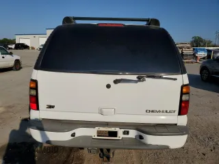 2004 Chevrolet Suburban Z71 with VIN 3GNFK16Z04G232347, listed as a Copart auction lot 80417404 with 243,906 mi miles and Salvage Title. Bid and sale history available at carsss.com. Image 6.