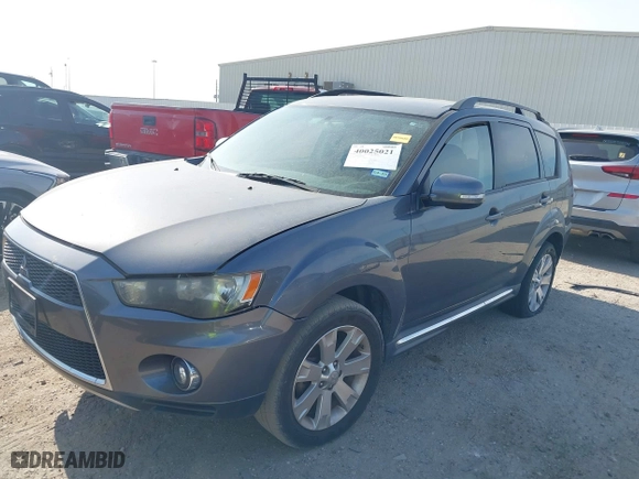 2011 Mitsubishi Outlander SE with VIN JA4AS3AWXBU022418, listed as a IAAI auction lot 40025021 with 188,695 mi miles. Bid and sale history available at carsss.com. Image 2.