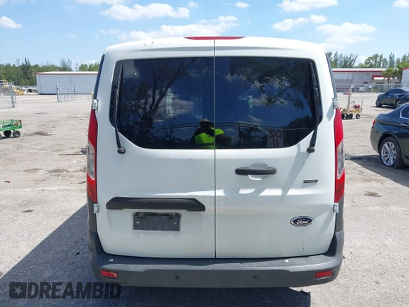2014 Ford Transit Connect XL z VIN NM0LS7EX6E1173560, wystawiony jako IAAI lot #42299679 z przebiegiem 114 702 mil mil oraz . Historia ofert i sprzedaży dostępna na DreamBid. Obrazek 16.
