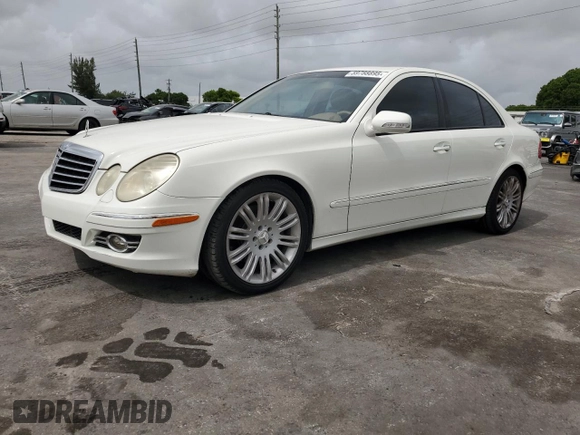 2008 Mercedes-Benz E 350 Luxury z VIN WDBUF56X88B250022, wystawiony jako Copart lot #59788895 z przebiegiem 110 565 mil mil oraz Szkoda całkowita • Salvage title. Historia ofert i sprzedaży dostępna na DreamBid. Obrazek 1.