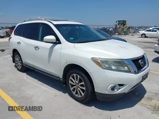 2014 Nissan Pathfinder S z VIN 5N1AR2MN4EC699498, wystawiony jako IAAI lot #42407162 z przebiegiem 165 545 mil mil oraz . Historia ofert i sprzedaży dostępna na DreamBid. Obrazek 1.