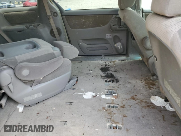 2010 Toyota Sienna CE with VIN 5TDKK4CC1AS294569, listed as a Copart auction lot 55043215 with 158,651 mi miles and Clean Title. Bid and sale history available at DreamBid. Image 11.