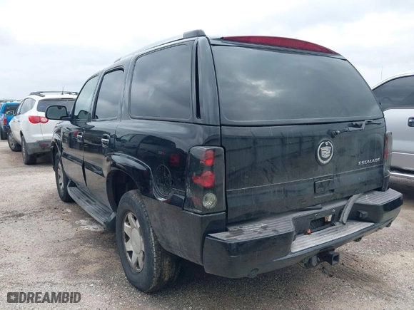 2002 Cadillac Escalade with VIN 1GYEK63N02R211749, listed as a IAAI auction lot 41462981 with 214,688 mi miles. Bid and sale history available at carsss.com. Image 3.
