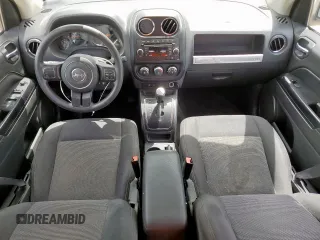 2017 Jeep Compass Sport с VIN 1C4NJCBA0HD147935, выставлен на аукционе Copart как лот 62704255 с пробегом 136 711 миль миль и Списание • Salvage title. История ставок и продаж доступна на DreamBid. Изображение 8.
