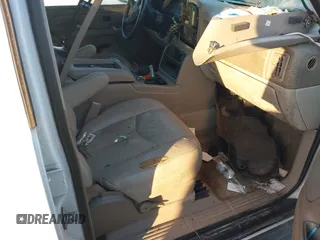2005 GMC Yukon XL SLT with VIN 1GKEC16Z75J100207, listed as a IAAI auction lot 41460370 with 1 mi miles. Bid and sale history available at carsss.com. Image 5.