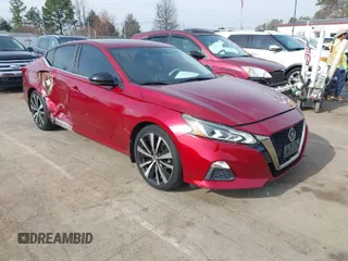 2019 Nissan Altima 2.5 SR with VIN 1N4BL4CV7KC113840, listed as a IAAI auction lot 41748943 with 82,930 mi miles. Bid and sale history available at carsss.com. Image 1.