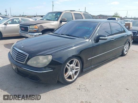 2006 Mercedes-Benz S 500 z VIN WDBNG75J06A484636, wystawiony jako IAAI lot #42058885 z przebiegiem Nie podano mil oraz . Historia ofert i sprzedaży dostępna na DreamBid. Obrazek 2.