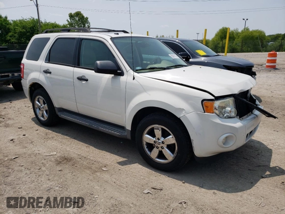 2012 Ford Escape XLT z VIN 1FMCU9DG3CKA41742, wystawiony jako Copart lot #60092135 z przebiegiem 175 330 mil mil oraz Szkoda całkowita • Salvage title. Historia ofert i sprzedaży dostępna na DreamBid. Obrazek 4.