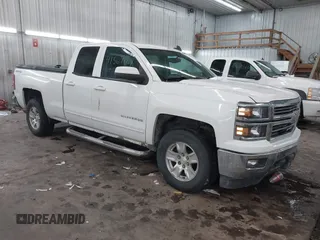 2015 Chevrolet Silverado 1500 LT with VIN 1GCVKREC5FZ175730, listed as a IAAI auction lot 41569809 with 200,755 mi miles. Bid and sale history available at carsss.com. Image 1.