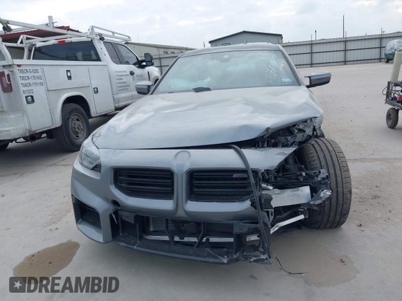 2025 BMW M2 z VIN 3MF23DM0XS8E95167, wystawiony jako IAAI lot #41664519 z przebiegiem 13 mil mil oraz . Historia ofert i sprzedaży dostępna na DreamBid. Obrazek 12.