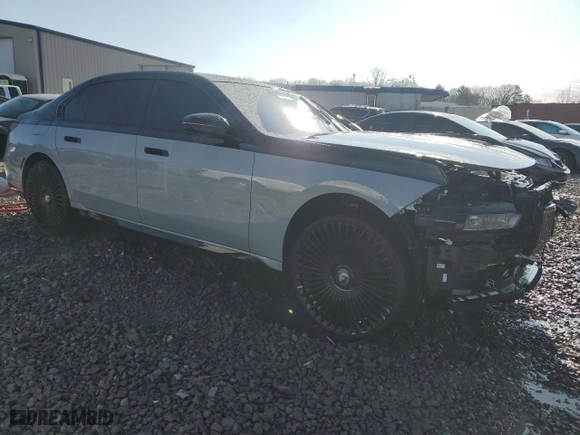 2023 BMW 7 Series 760i xDrive with VIN WBA33EJ09PCN46611, listed as a Copart auction lot 44601795 with 28,497 mi miles and Salvage Title. Bid and sale history available at carsss.com. Image 4.