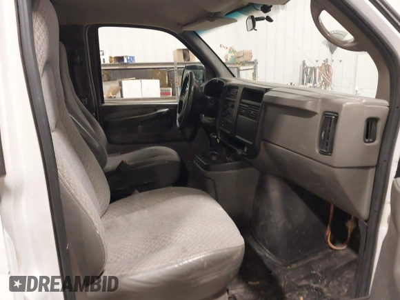 2007 Chevrolet Express Cargo with VIN 1GCGG29U171229044, listed as a IAAI auction lot 41470105 with 309,858 mi miles and . Bid and sale history available at DreamBid. Image 5.