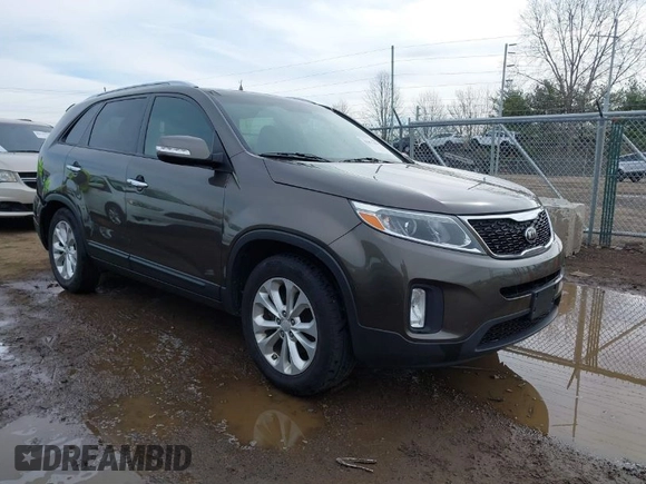 2015 Kia Sorento EX with VIN 5XYKU4A72FG621744, listed as a IAAI auction lot 41877451 with 105,898 mi miles. Bid and sale history available at carsss.com. Image 1.