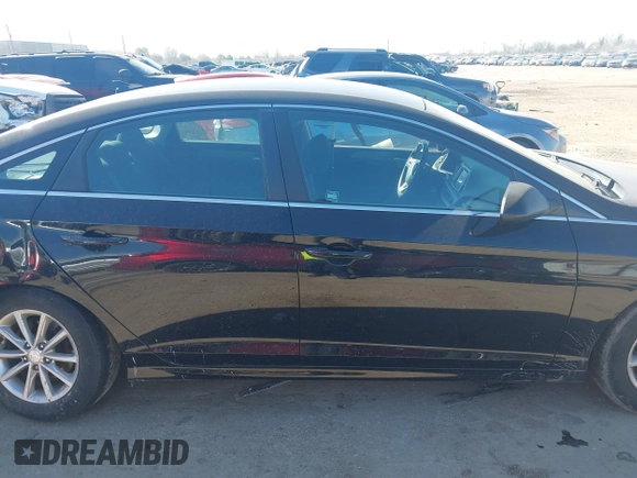 2019 Hyundai Sonata SE with VIN 5NPE24AF5KH818646, listed as a IAAI auction lot 41739823 with 76,361 mi miles and . Bid and sale history available at carsss.com. Image 13.
