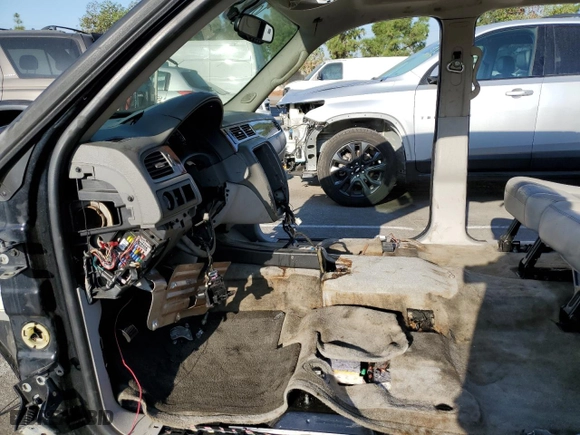 2007 Chevrolet Avalanche LT w/2LT with VIN 3GNEC12J77G131965, listed as a Copart auction lot 73397204 with 0 mi miles and Salvage Title. Bid and sale history available at carsss.com. Image 7.