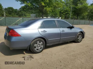2007 Honda Accord LX with VIN 1HGCM56447A051662, listed as a Copart auction lot 59549755 with 151,794 mi miles and Salvage title. Bid and sale history available at DreamBid. Image 3.