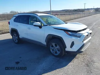 2022 Toyota RAV4 XLE with VIN 2T3P1RFVXNW250254, listed as a IAAI auction lot 41691335 with 81,331 mi miles. Bid and sale history available at carsss.com. Image 1.