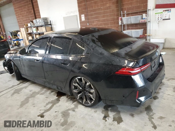 2024 BMW i5 eDrive40 z VIN WBY33FK07RCP43401, wystawiony jako Copart lot #79097314 z przebiegiem 19 914 mil mil oraz Szkoda całkowita • Salvage title. Historia ofert i sprzedaży dostępna na DreamBid. Obrazek 2.