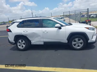 2021 Toyota RAV4 XLE with VIN 2T3W1RFV1MC136218, listed as a IAAI auction lot 42507539 with 32,351 mi miles and . Bid and sale history available at DreamBid. Image 13.