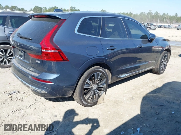 2023 Volvo XC60 Ultimate Bright Theme z VIN YV4L12DF2P1369254, wystawiony jako IAAI lot #41678883 z przebiegiem 24 881 mil mil oraz . Historia ofert i sprzedaży dostępna na DreamBid. Obrazek 4.