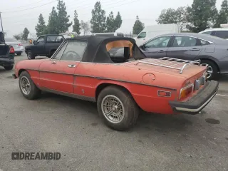 1978 Alfa Romeo Spider z VIN 115410002071, wystawiony jako Copart lot #75574404 z przebiegiem 50 587 mil mil oraz Tytuł czysty. Historia ofert i sprzedaży dostępna na DreamBid. Obrazek 2.