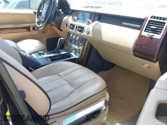 2008 Land Rover Range Rover HSE with VIN SALMF15418A284352, listed as a IAAI auction lot 42507443 with 74,145 mi miles and . Bid and sale history available at DreamBid. Image 5.
