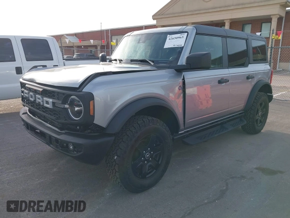 2024 Ford Bronco Black Diamond with VIN 1FMDE1BH5RLB38488, listed as a IAAI auction lot 42650965 with 944 mi miles and . Bid and sale history available at DreamBid. Image 18.