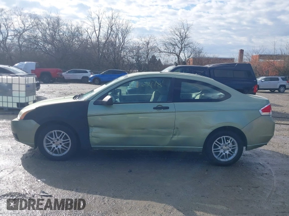 2008 Ford Focus SE with VIN 1FAHP33N08W140376, listed as a IAAI auction lot 41661418 with 174,630 mi miles. Bid and sale history available at carsss.com. Image 14.