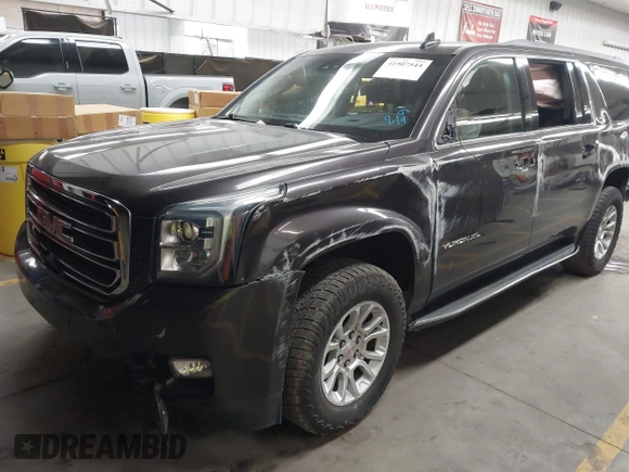 2018 GMC Yukon XL SLT Standard Edition with VIN 1GKS2JKCXJR376058, listed as a IAAI auction lot 41507544 with 110,299 mi miles. Bid and sale history available at carsss.com. Image 17.