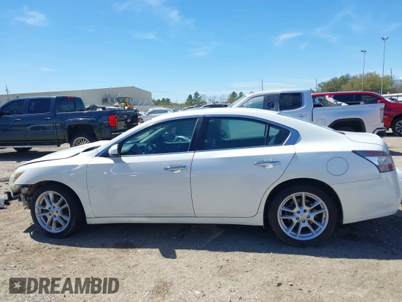 2014 Nissan Maxima SV z VIN 1N4AA5AP6EC457434, wystawiony jako IAAI lot #41801971 z przebiegiem 160 756 mil mil oraz . Historia ofert i sprzedaży dostępna na DreamBid. Obrazek 15.
