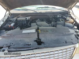 2003 Ford Expedition Eddie Bauer z VIN 1FMFU17L83LA96334, wystawiony jako Copart lot #58755595 z przebiegiem 200 554 mil mil oraz Szkoda całkowita • Salvage title. Historia ofert i sprzedaży dostępna na DreamBid. Obrazek 12.