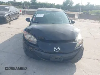 2011 Mazda 3 i Touring z VIN JM1BL1VG7B1362187, wystawiony jako IAAI lot #42210831 z przebiegiem 124 195 mil mil oraz . Historia ofert i sprzedaży dostępna na DreamBid. Obrazek 6.