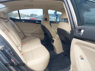 2014 Kia Cadenza Premium with VIN KNALN4D72E5165634, listed as a IAAI auction lot 40725189 with 126,993 mi miles. Bid and sale history available at carsss.com. Image 8.