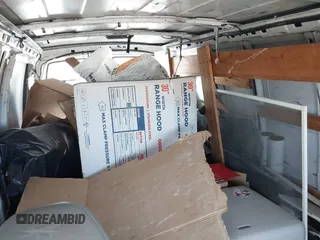 1999 Chevrolet City Express Cargo z VIN 1GCFG15M8X1044680, wystawiony jako IAAI lot #42466789 z przebiegiem Nie podano mil oraz . Historia ofert i sprzedaży dostępna na DreamBid. Obrazek 8.