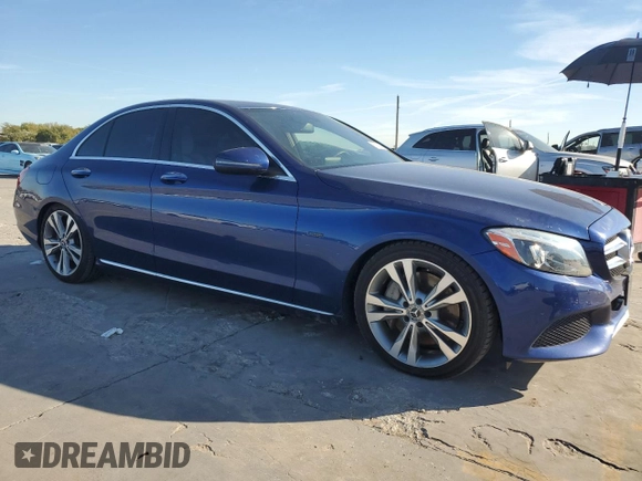 2018 Mercedes-Benz C 350e with VIN 55SWF4HB6JU262726, listed as a Copart auction lot 80321474 with 113,440 mi miles and Clean title. Bid and sale history available at DreamBid. Image 4.