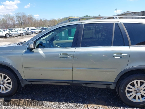 2008 Volvo XC90 I6 with VIN YV4CZ982X81462064, listed as a IAAI auction lot 41962290 with 135,921 mi miles. Bid and sale history available at carsss.com. Image 14.