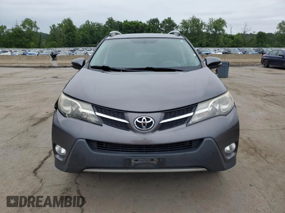 2013 Toyota RAV4 XLE z VIN 2T3RFREV2DW014868, wystawiony jako Copart lot #62526435 z przebiegiem 245 920 mil mil oraz Szkoda całkowita • Salvage title. Historia ofert i sprzedaży dostępna na DreamBid. Obrazek 5.