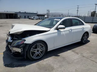 2017 Mercedes-Benz E 300 Luxury with VIN WDDZF4JB3HA042526, listed as a Copart auction lot 61843065 with 128,425 mi miles and Salvage title. Bid and sale history available at DreamBid. Image 1.