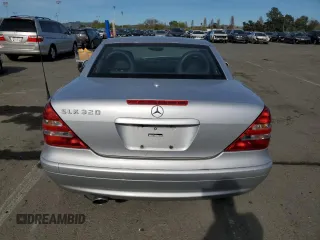 2002 Mercedes-Benz SLK 320 z VIN WDBKK65F22F253077, wystawiony jako Copart lot #50562985 z przebiegiem 152 195 mil mil oraz Szkoda całkowita • Salvage title. Historia ofert i sprzedaży dostępna na DreamBid. Obrazek 6.