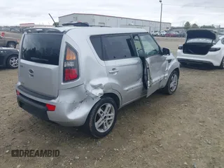 2011 Kia Soul + with VIN KNDJT2A2XB7712646, listed as a IAAI auction lot 41867141 with 201,819 mi miles and . Bid and sale history available at DreamBid. Image 4.