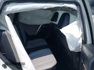 2016 Toyota RAV4 Limited z VIN JTMDJREV8GD058450, wystawiony jako IAAI lot #42393024 z przebiegiem 76 933 mil mil oraz . Historia ofert i sprzedaży dostępna na DreamBid. Obrazek 8.