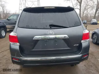 2011 Toyota Highlander with VIN 5TDBK3EH6BS069956, listed as a IAAI auction lot 41551979 with 140,233 mi miles. Bid and sale history available at carsss.com. Image 16.