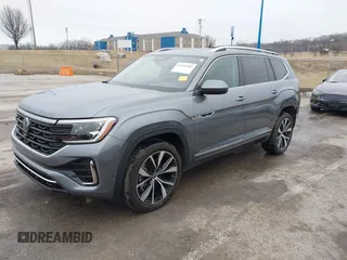 2024 Volkswagen Atlas SEL Premium R-Line z VIN 1V2FR2CA0RC523772, wystawiony jako IAAI lot #41544482 z przebiegiem 7 703 mil mil oraz . Historia ofert i sprzedaży dostępna na DreamBid. Obrazek 21.