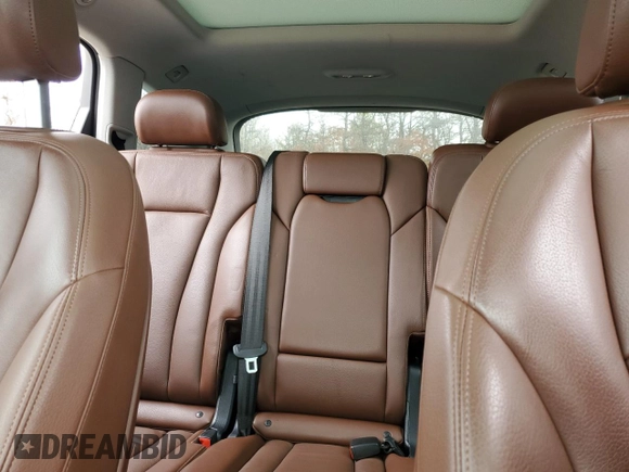 2019 Audi Q7 Premium z VIN WA1AHAF78KD034877, wystawiony jako Copart lot #49849665 z przebiegiem 43 663 mil mil oraz Szkoda całkowita • Salvage title. Historia ofert i sprzedaży dostępna na DreamBid. Obrazek 10.