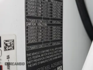 2020 Land Rover Range Rover Velar S z VIN SALYB2EX6LA259839, wystawiony jako Copart lot #51280005 z przebiegiem 78 560 mil mil oraz Szkoda całkowita • Salvage title. Historia ofert i sprzedaży dostępna na DreamBid. Obrazek 14.