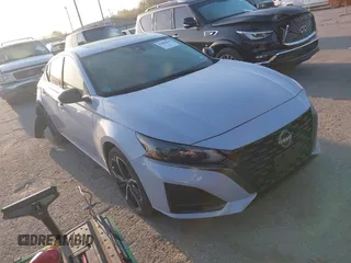 2024 Nissan Altima SR with VIN 1N4BL4CV4RN362174, listed as a IAAI auction lot 41989445 with 17,069 mi miles and . Bid and sale history available at DreamBid. Image 1.