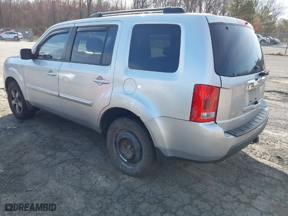 2011 Honda Pilot EX-L with VIN 5FNYF4H52BB005343, listed as a IAAI auction lot 41948030 with 271,869 mi miles. Bid and sale history available at carsss.com. Image 3.