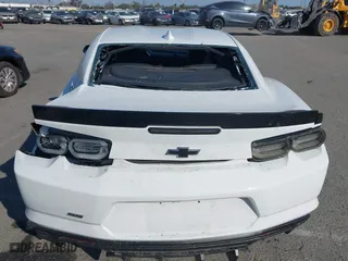 2020 Chevrolet Camaro 1SS with VIN 1G1FE1R72L0137049, listed as a IAAI auction lot 41507341 with 28,800 mi miles. Bid and sale history available at carsss.com. Image 17.