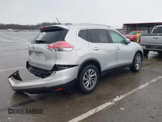 2015 Nissan Rogue SL with VIN 5N1AT2MV4FC898201, listed as a IAAI auction lot 41953663 with Not Provided miles. Bid and sale history available at carsss.com. Image 4.