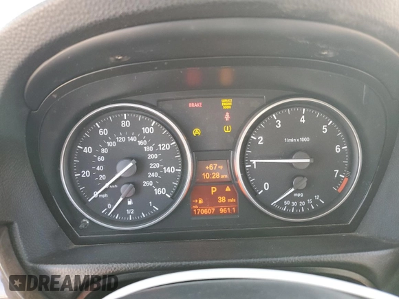 2009 BMW 3 Series 328i with VIN WBAPH775X9NM46039, listed as a Copart auction lot 48426895 with 170,607 mi miles and Clean title. Bid and sale history available at DreamBid. Image 9.